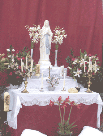 OTURA: Procesin del Cuerpo de Cristo, altar n 1 del recorrido