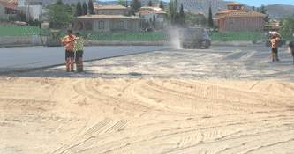 Obras en el campo de futbol de Otura para instalar cesped artificial