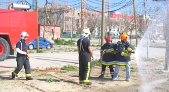 Los voluntarios de Proteccin Civil de Otura han realizado en Santa Fe un curso terico-prctico